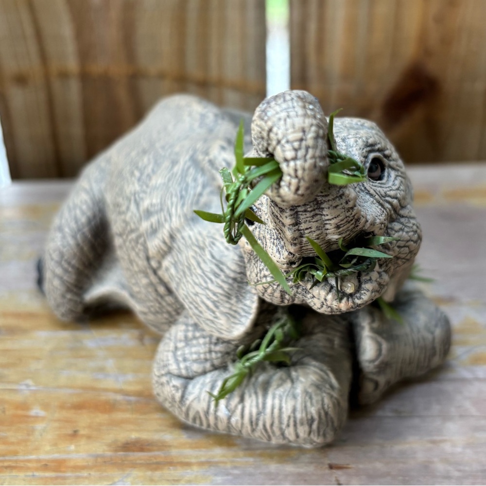 The Herd Plenty Elephant Figurine by Marty Sculpture Inc 6 1/4”L - Picture 2 of 9